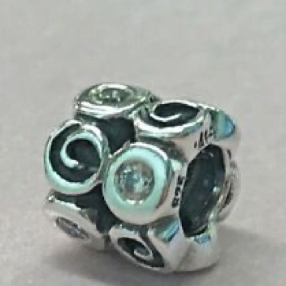 PANDORA CHARM